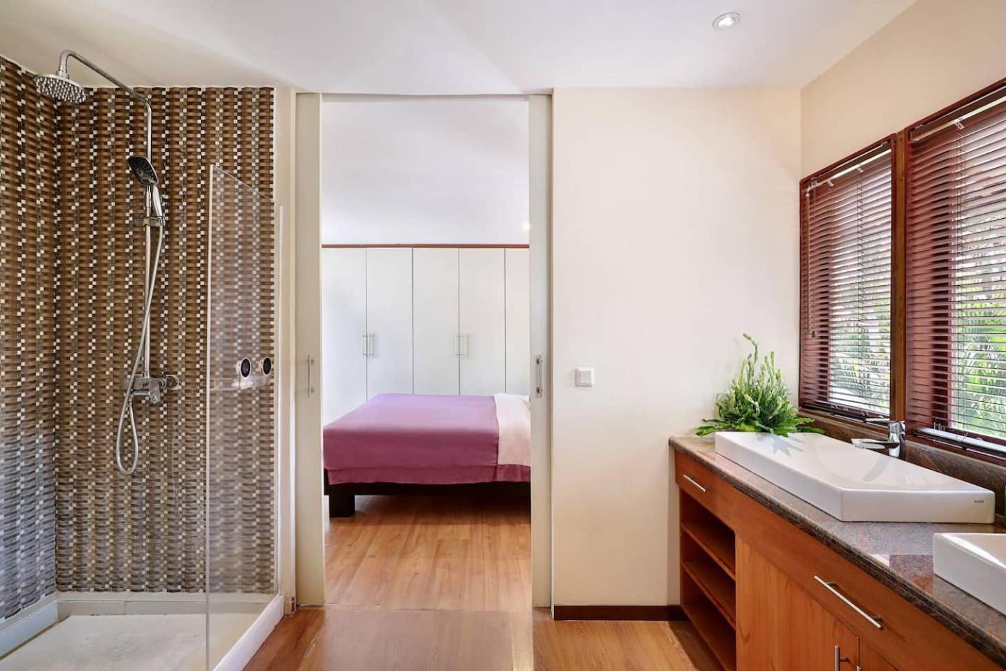 Super Value 4 Bedroom, Walk To Bintang Supermarket Σεμινιάκ Εξωτερικό φωτογραφία