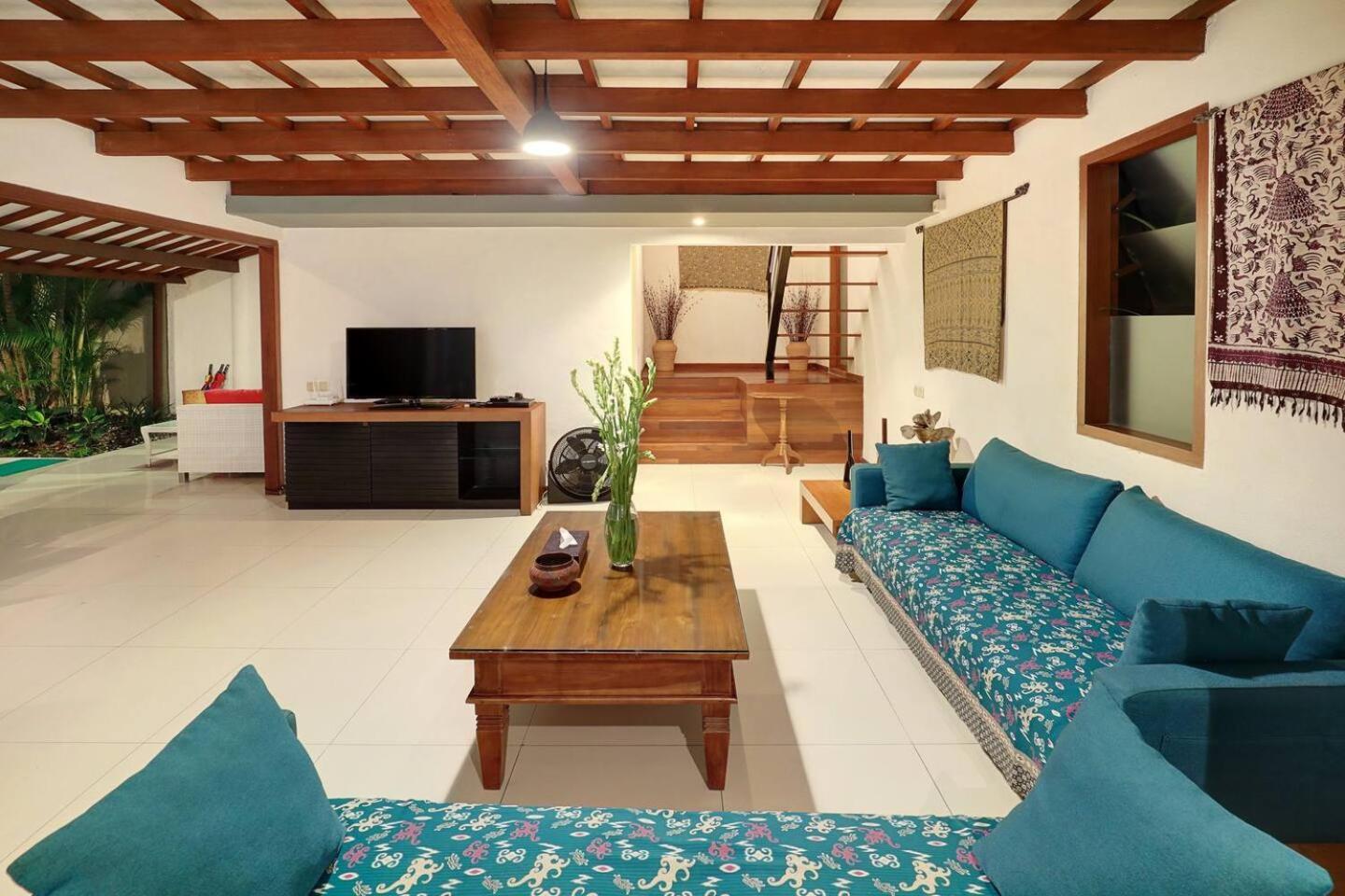 Super Value 4 Bedroom, Walk To Bintang Supermarket Σεμινιάκ Εξωτερικό φωτογραφία